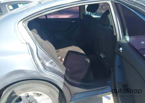 2010 Nissan Altima 2.5 S from USA, damaged, VIN 1N4AL2AP1AN473015